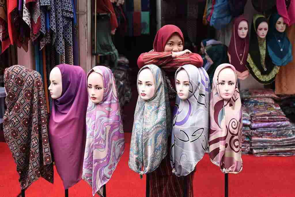 Why Dress Codes are Different for Women in Muslim Countries