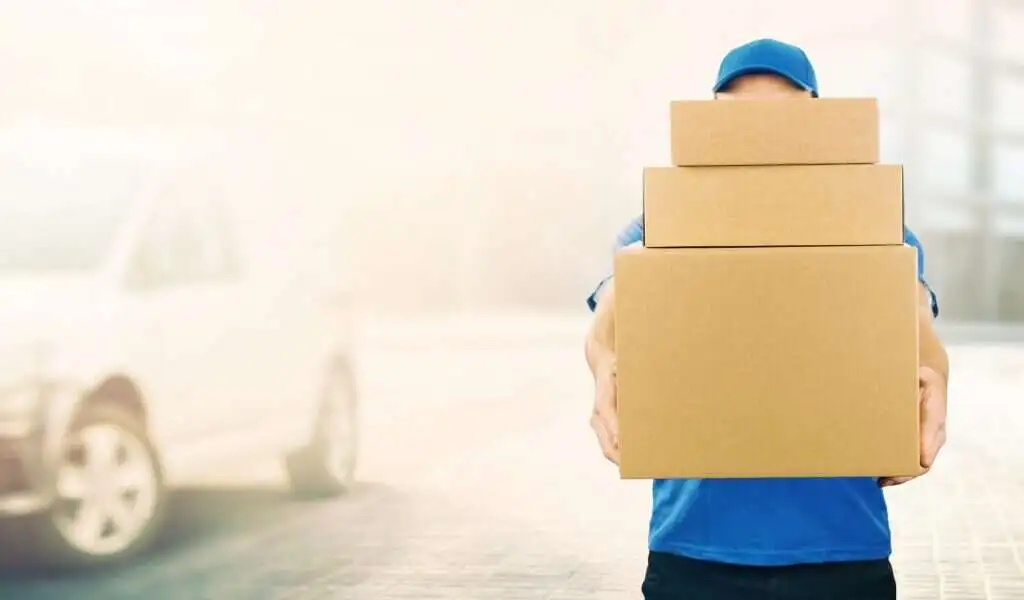 7 Tips on Choosing Interstate Courier Services | Stay At Home Mum