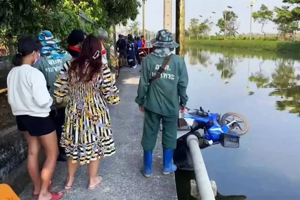 Lottery Vendor and Motorcyclist Electrocuted and Drowned