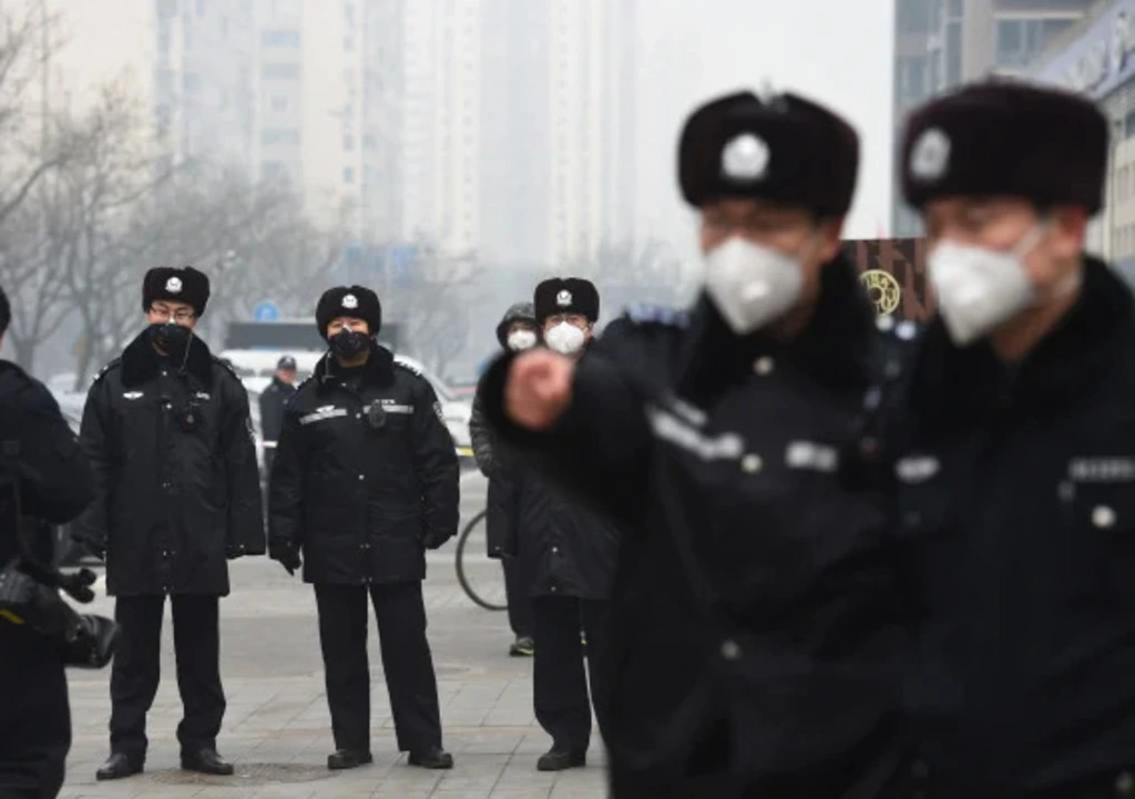 China Punished 26 Officials for Xi'an Coronavirus Outbreak