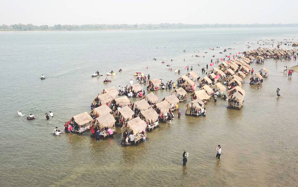 Mekong Island Become Tourist Hotspot in Northeastern Thailand