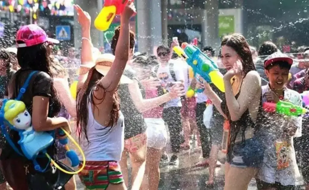 Songkran Water Fights Banned on Bangkok's Famous Khaosan Road