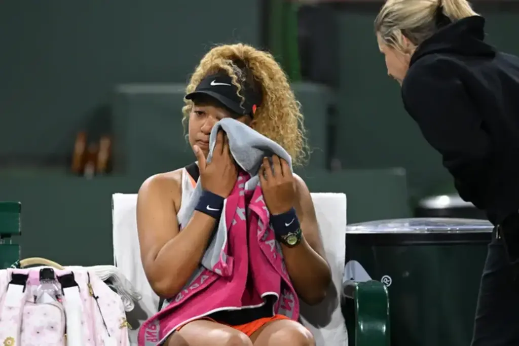 Tennis Heckler Brings Naomi Osaka to Tears at Indian Wells 2022