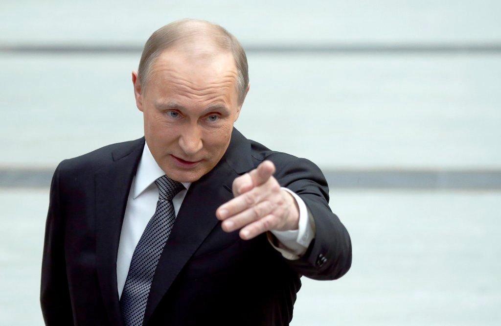 Vladimir Putin Gives Venomous Warning to "Traitors" of Russia