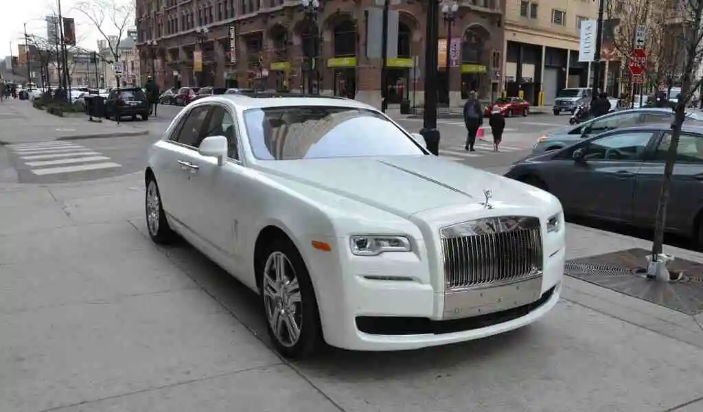 Rent Rolls Royce