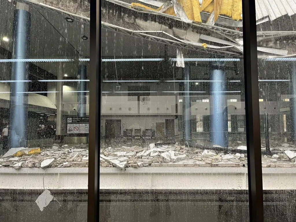 Roof Collapses at Don Mueang Airport