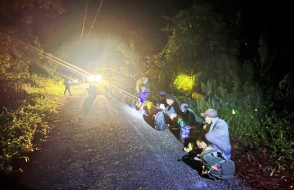 Soldiers Apprehend 38 Illegal Myanmar Migrants in Chiang Rai