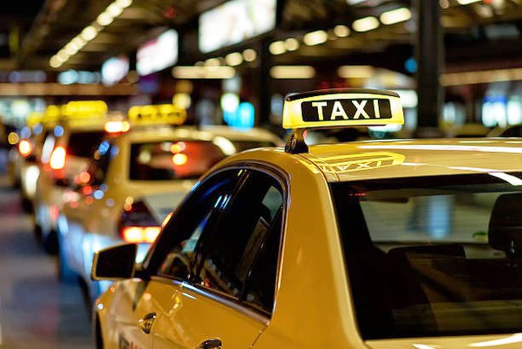 Taxi cab Driver Arrested for Robbing Drunken Frenchman