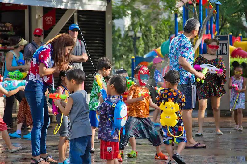 Tourists and Thai Face Bt60,000 Fine if Caught Splashing Water During Songkran
