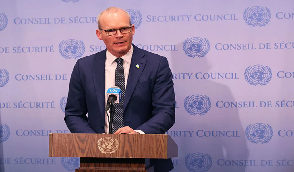 Irish Defense Minister Coveney Calls on Russia for a Humanitarian Ceasefire