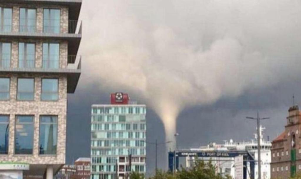 43 People Injured After Tornado Hits Paderborn, Germany