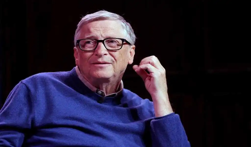 Bill Gates Reveals Which Phone He Uses, And It'S Not An Iphone 156 Bill Gates Reveals Which Phone He Uses, And It's Not An iPhone