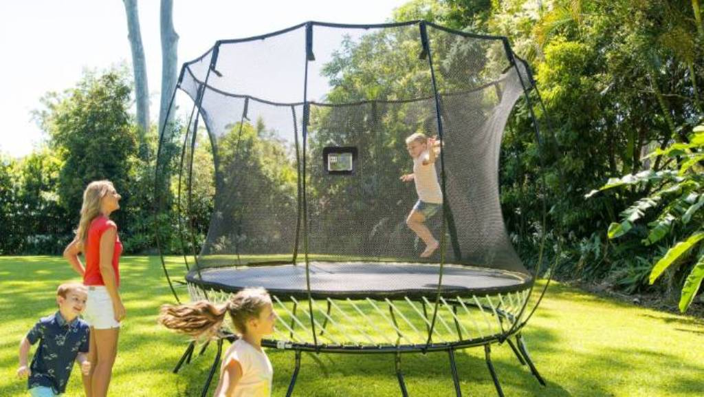 How To Select The Right Trampoline For Your Kids?