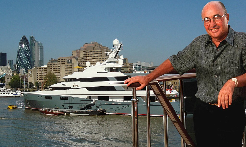 Joe Lewis 68 Metres (223 ft) Superyacht Aviva