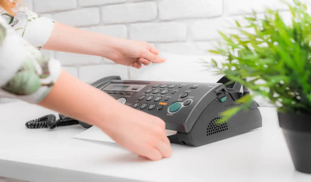 How Are Modern Fax Services Useful in Business?
