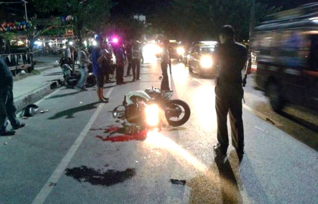 Motorcycle Crashes Head-on into Pickup, 2 Dead
