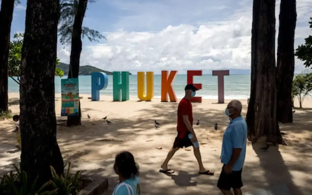 Tourists Ordered to Wear Face Masks in Phuket, Thailand