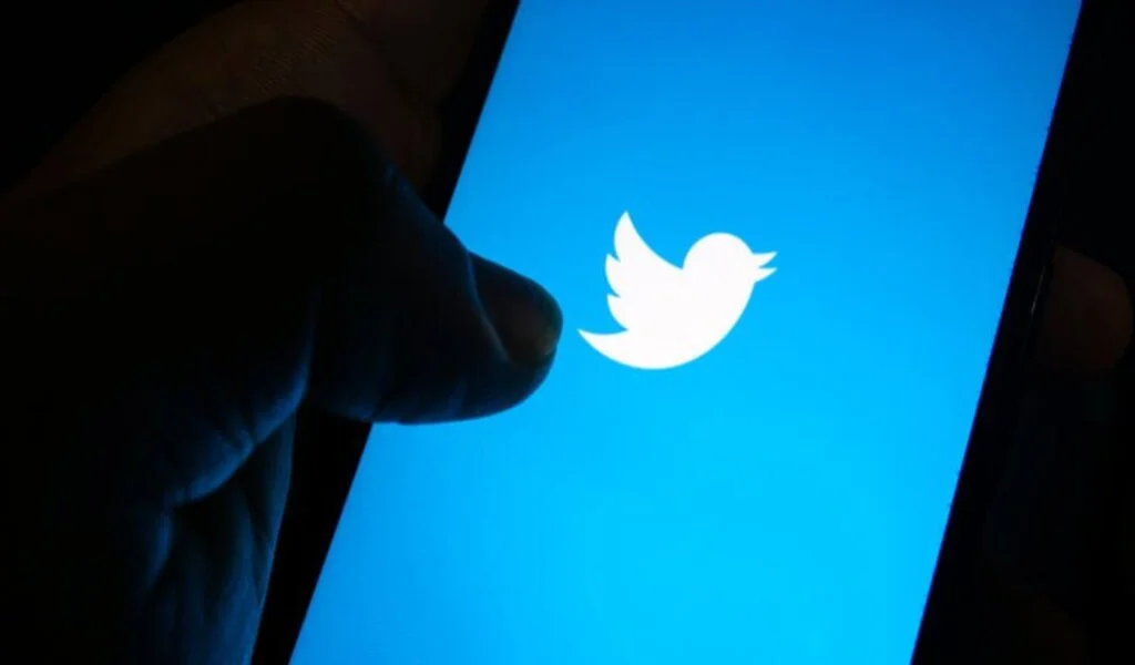 Twitter Will Reportedly Warn Users Before Posting Potentially Harmful Posts