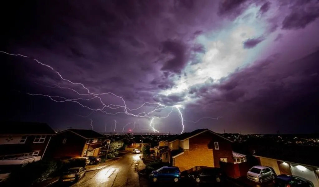 UK Hit By ‘Huge Cluster’ Of Thunderstorms MET Asks People To Stay Indoors