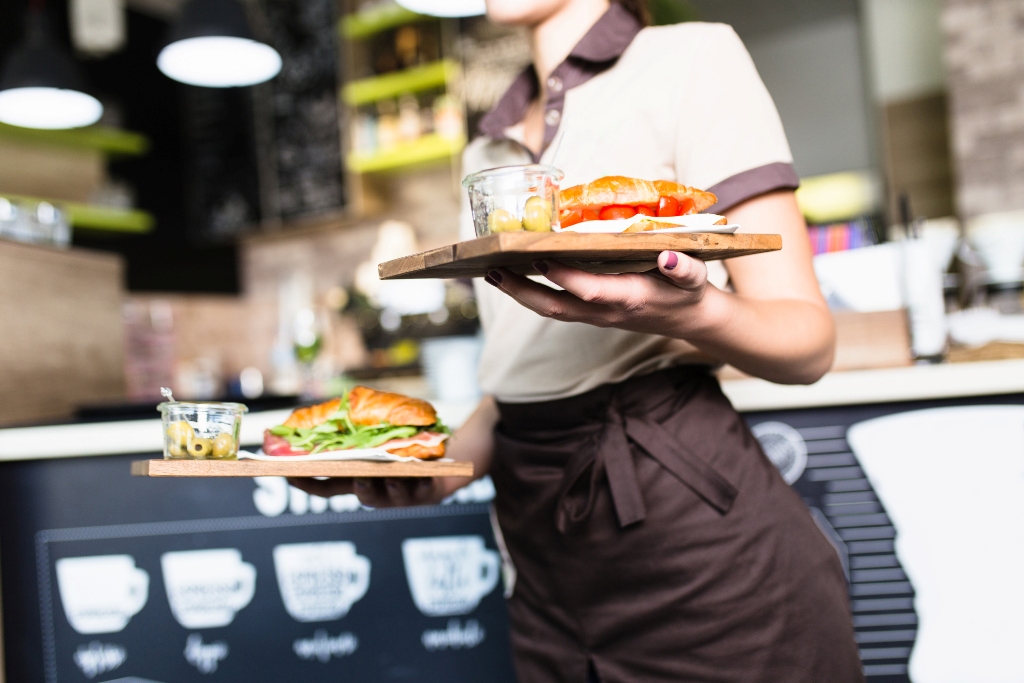 Top 3 Reasons Why Owning A Restaurant Franchise Is Better 156 restaurant franchise - chiangrai times