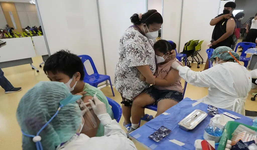 Registration For Free COVID-19 Vaccine Boosters Begins Wednesday At Bang Sue Grand Station