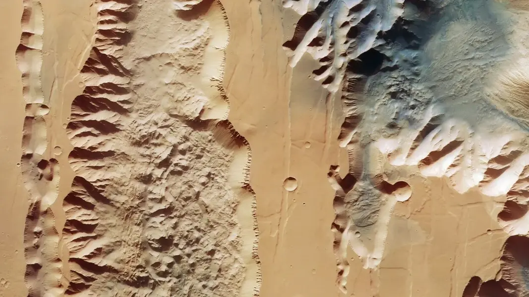Two great chasms in Mars' Valles Marineris canyon. Credit: ESA / DLR / FU Berlin CC BY-SA 3.0 IGO