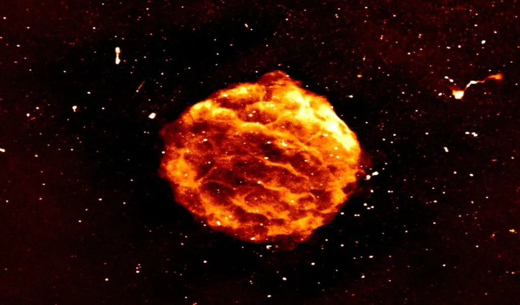 Australia's Supercomputer Captured Incredible Images Of a Dying Star