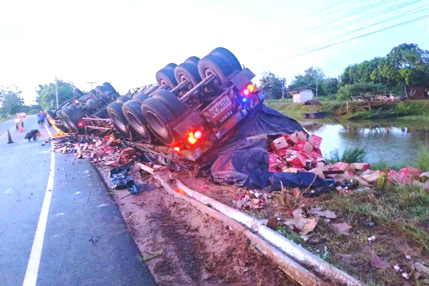 Beer Truck Crashes and Overturns Killing 44 Year-Old Driver
