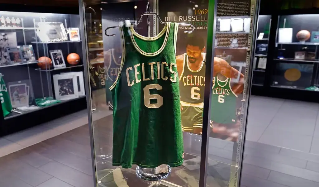 Bill Russell'S No. 6 Has Become One Of The Rare Retired Jersey Numbers 156 Bill Russell's