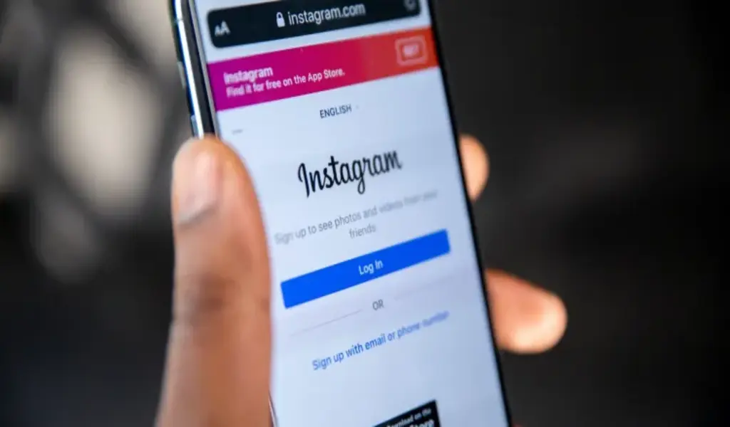 How We Can View Instagram Stories Anonymously?