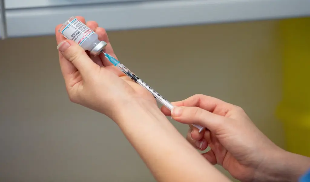 U.k. Approves New Moderna Vaccine Targeting Omicron Variant 156 U.K. Approves New Moderna Vaccine Targeting Omicron Variant