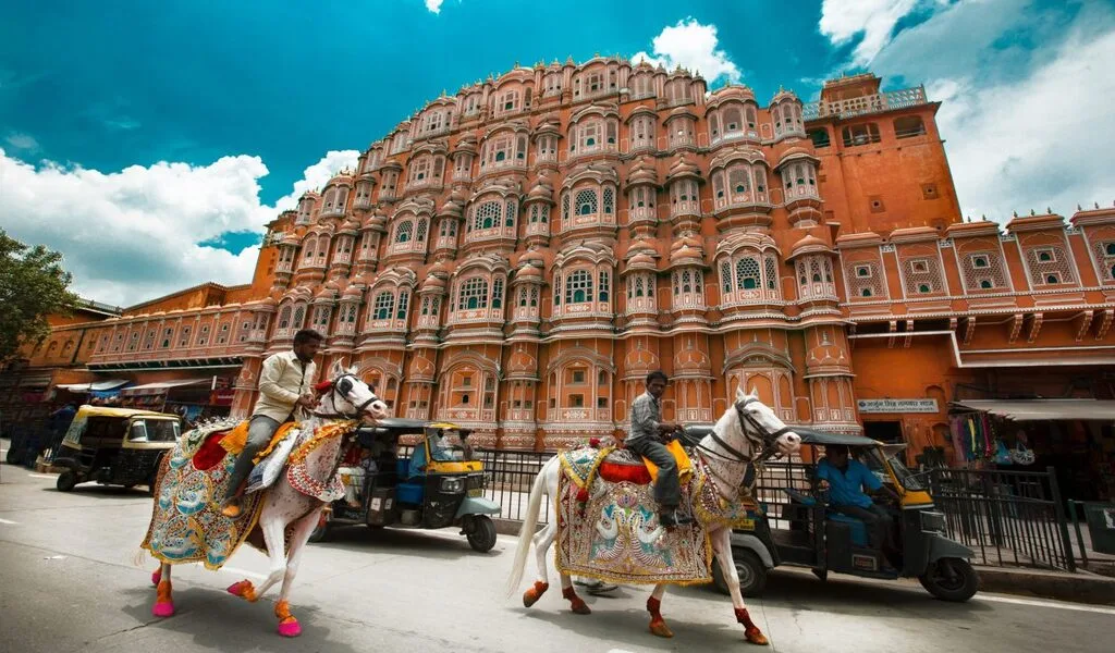 Jaipur Travel Guide: Highlights of the Pink City