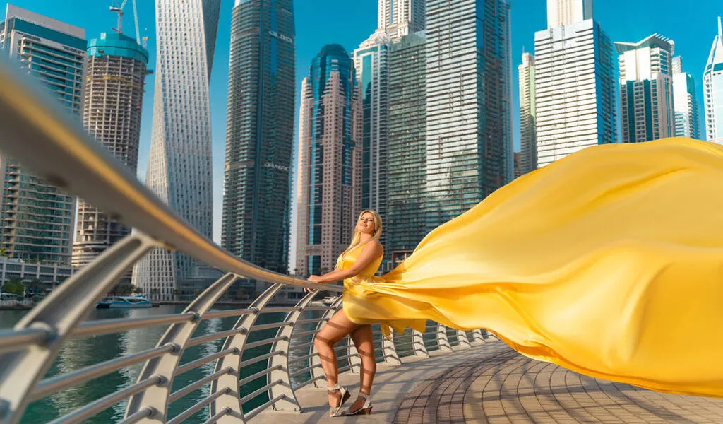 Maternity Photoshoot in Dubai: TOP 3 locations for Shooting in Flying Dresses