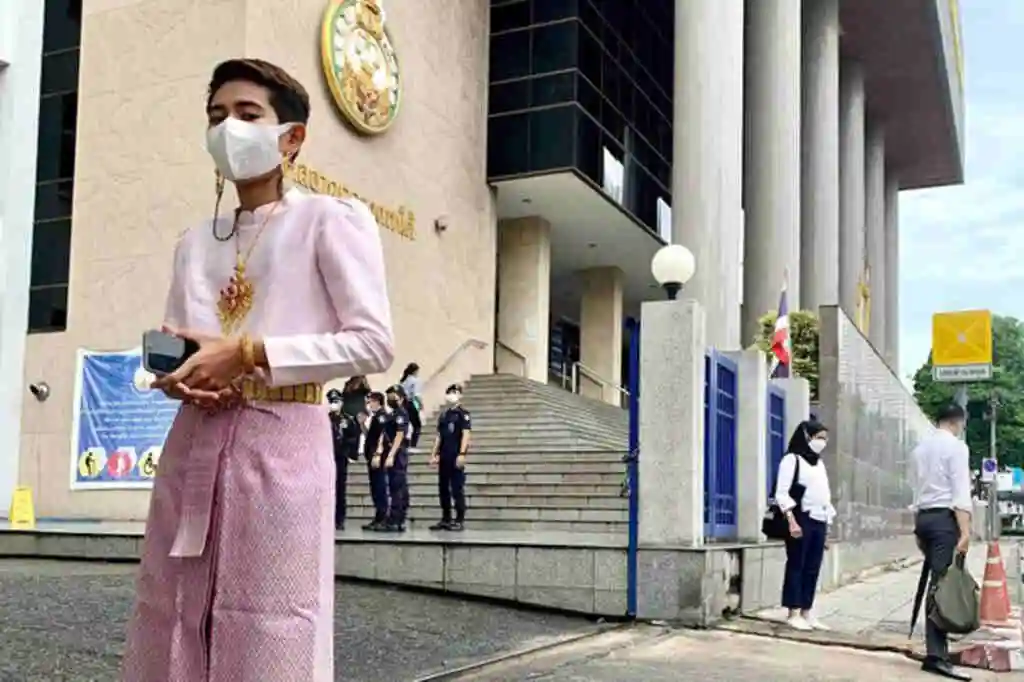 Woman Jailed for 2 Years for Wearing Traditional Thai Attire