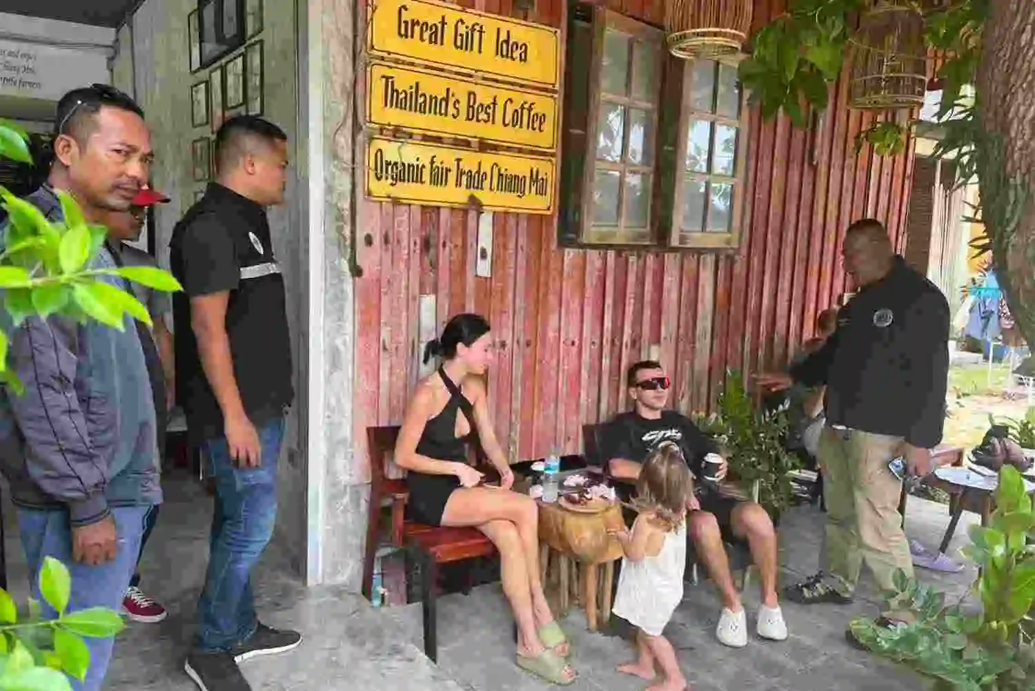 Foreign Gang Extorts $50,000 from Russian Couple in Koh Samui