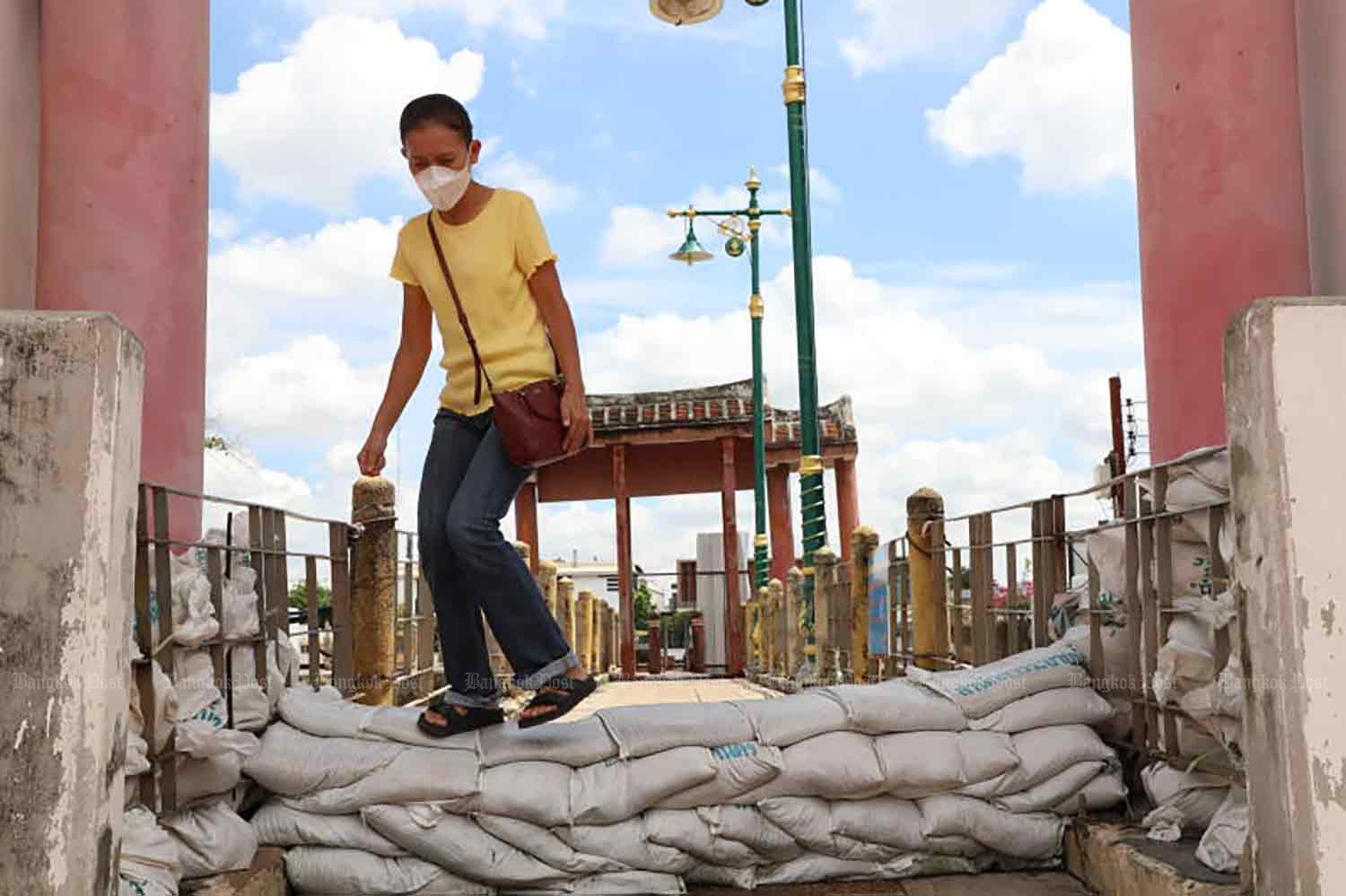 Bangkok Distributes 2.5 Million Sandbags