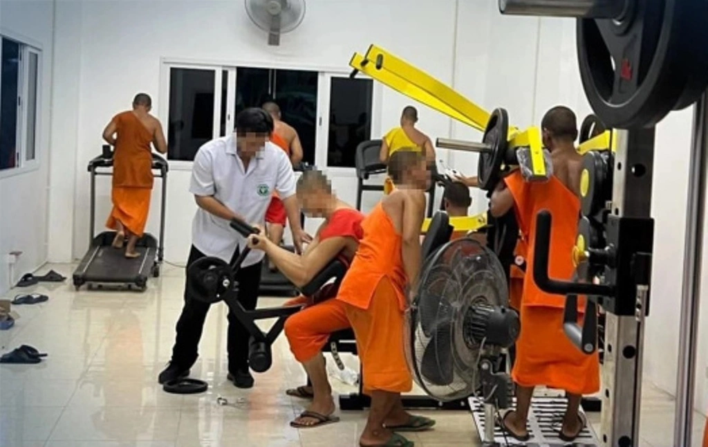 monks chiang rai social media