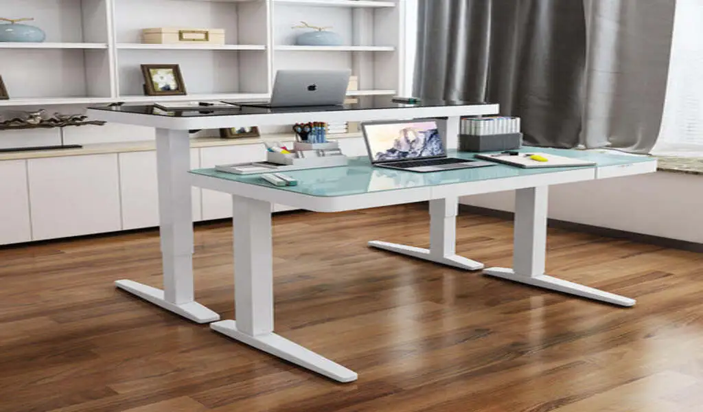 3 Ways a Standing Desk Can Boost Your Health And Productivity