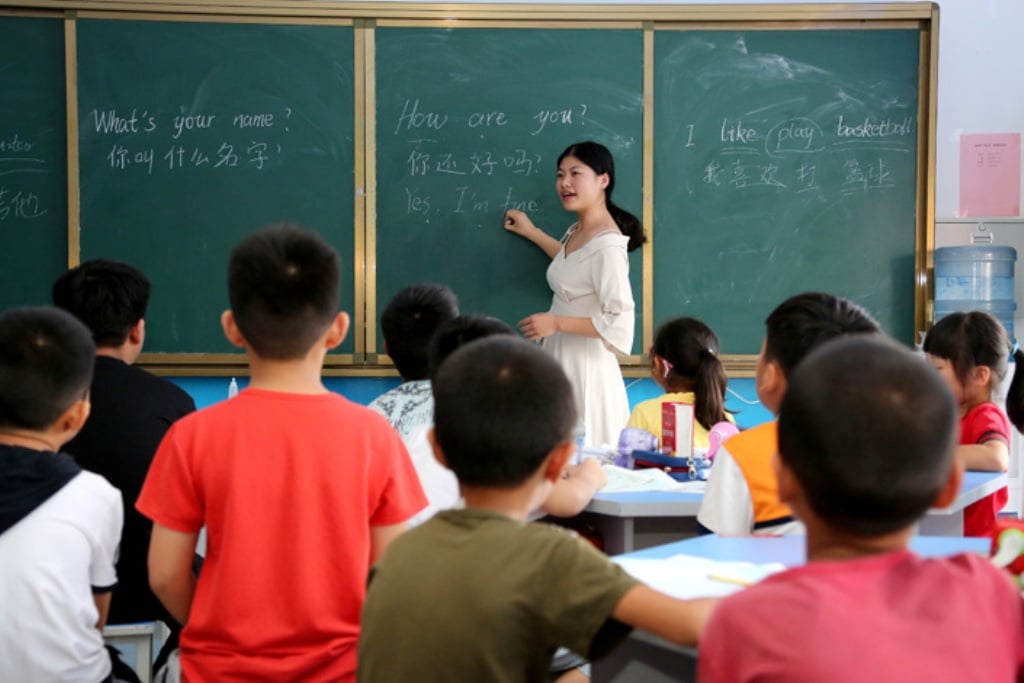 Lawmakers in China Push to Reduce English Learning Times