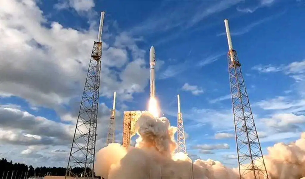 Atlas V Rocket Launches 2 Communications Satellites To Orbit