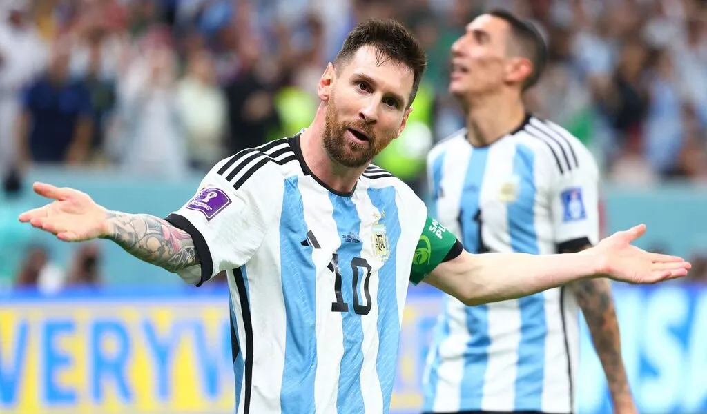 FIFA World Cup 2022 Messi Shines as Argentina Beat Mexico 2-0