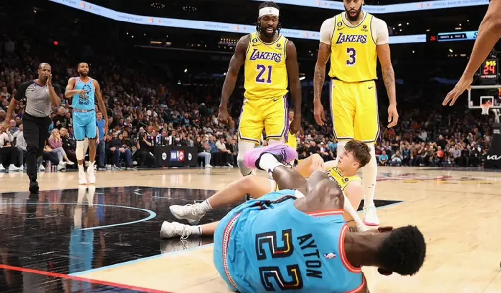 Lakers' Patrick Beverley Ejected For Shoving Suns' Deandre Ayton