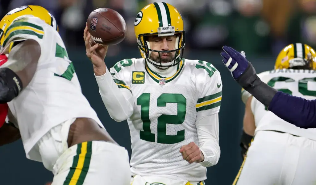 Packers' Aaron Rodgers Takes Blame For Missed Shots In Loss To Titans