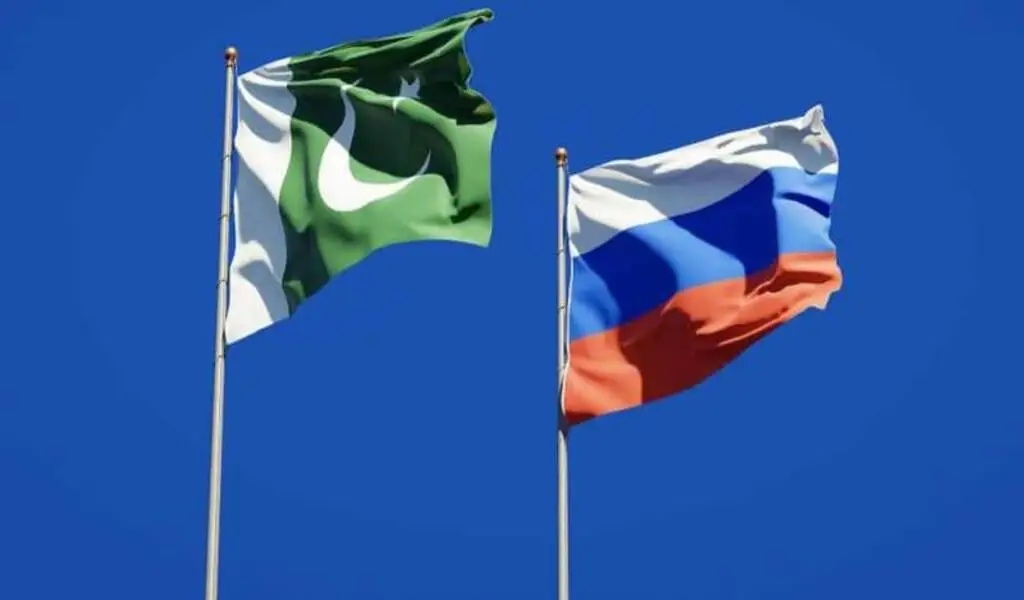 Pakistani Delegation Leaves for Russia for Cheap Oil Imports