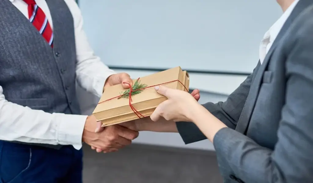 The 12 Most Popular Trends In Business Gifts