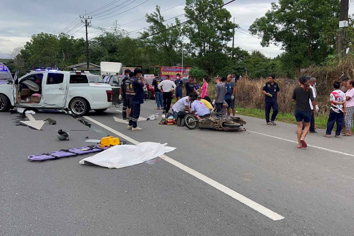Police Report 2 Killed After Pickup Crashes into Motorcycle