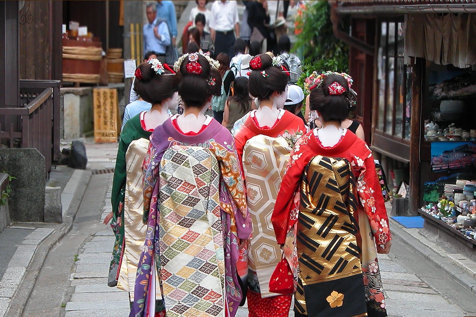 Former Maiko Exposes the Dark Side of Geisha in Japan