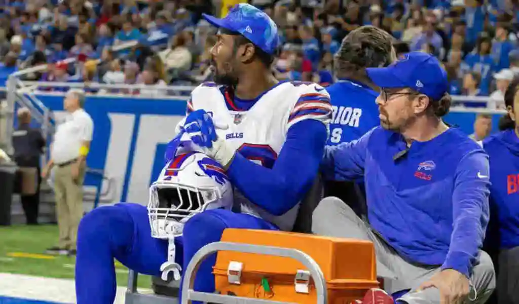 Von Miller Out Indefinitely After Knee Injury Against Lions, Avoids ACL Tear, Reports Say