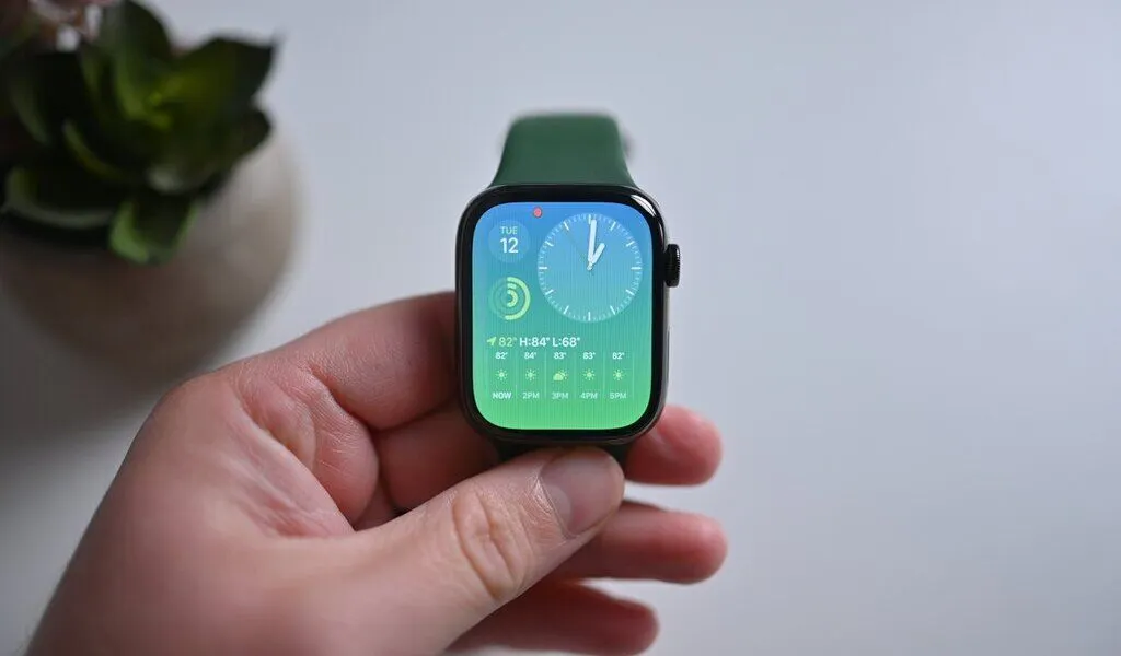 WatchOS 9.2 Now Available; Everything You Need To Know