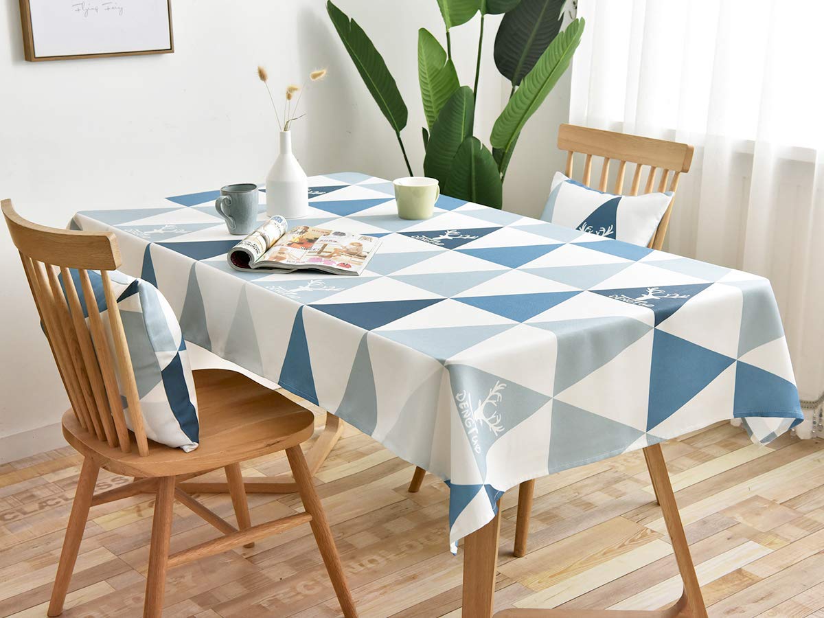 12 Was to Style Your Table with a Table Cover